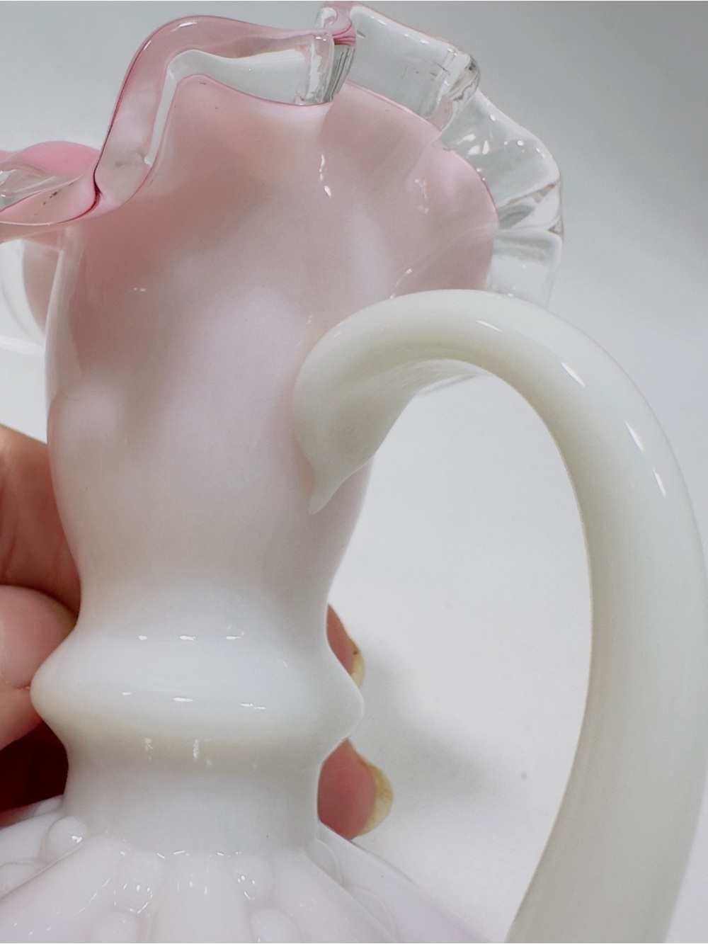 Vintage 1940's Fenton White Pink Ruffled Edge Beaded Melon Glass Pitcher Attache - Picture 6 of 12